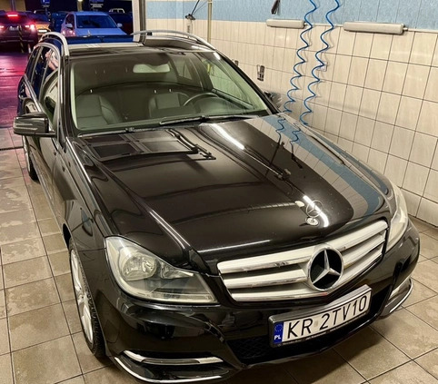 Mercedes-Benz Klasa C cena 35900 przebieg: 325000, rok produkcji 2012 z Kraków małe 379